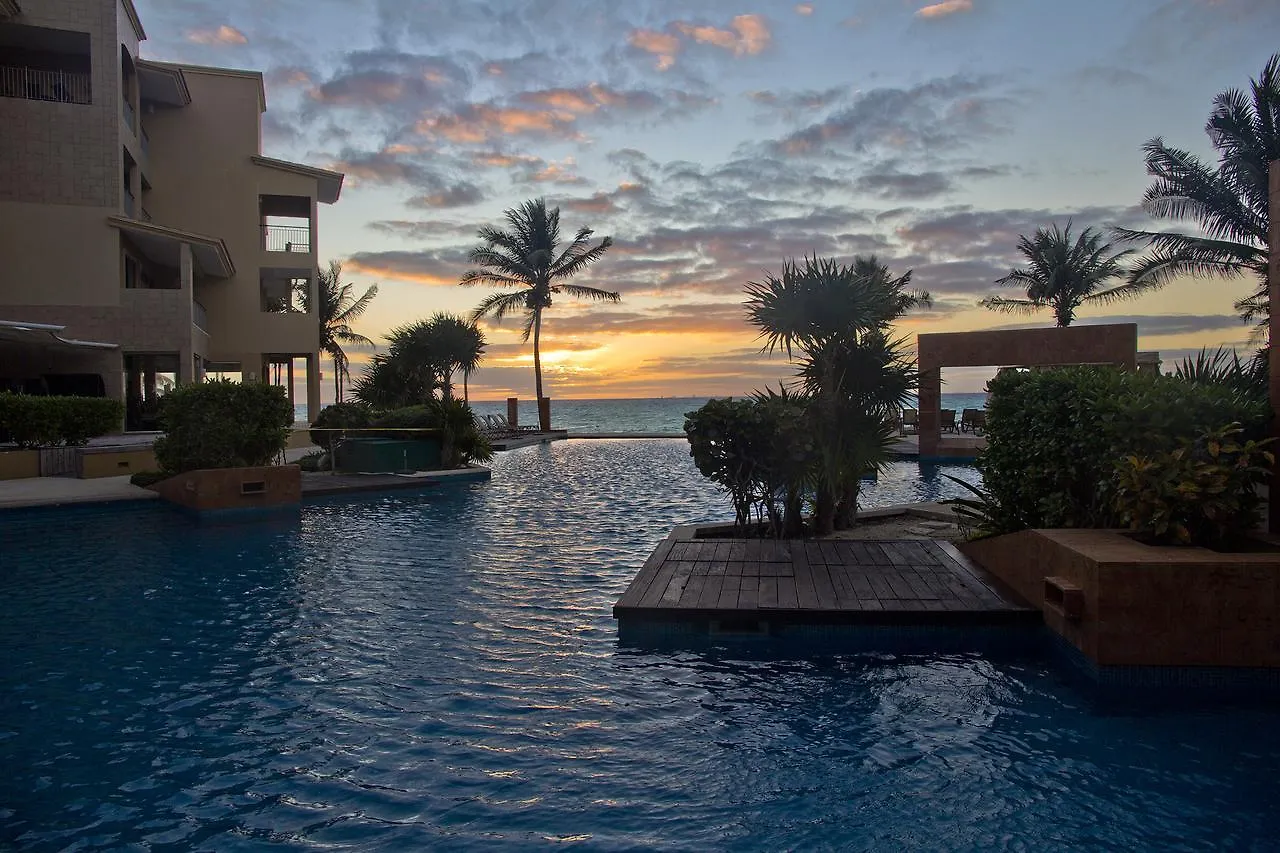El Faro Ground Level Reef 106 Aparthotel Playa del Carmen