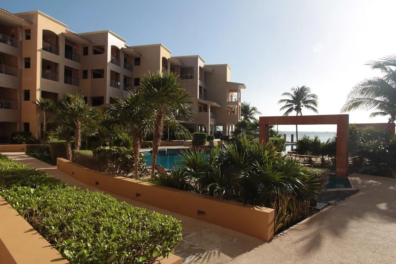 El Faro Ground Level Reef 106 Aparthotel Playa del Carmen