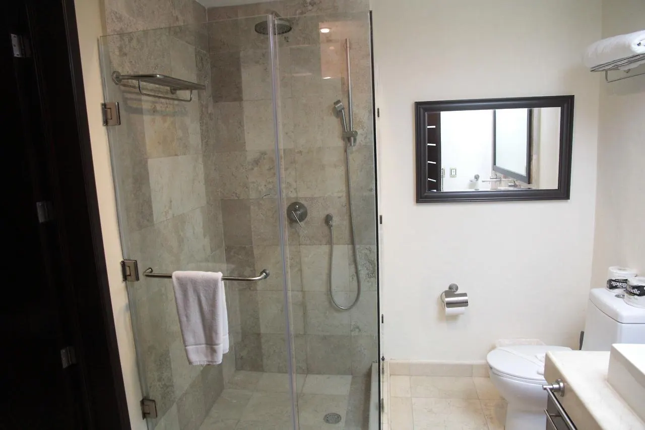 El Faro Ground Level Reef 106 Aparthotel Playa del Carmen