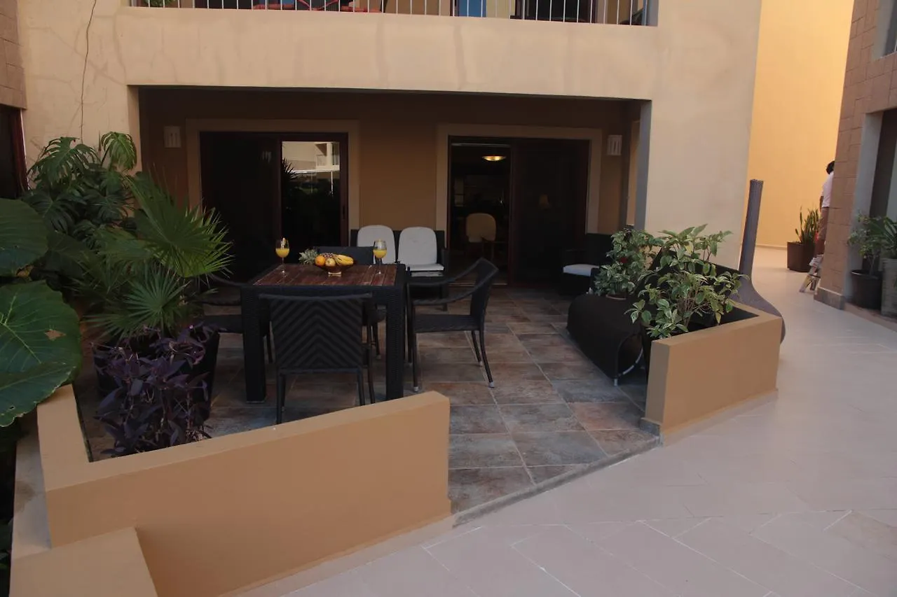 El Faro Ground Level Reef 106 Aparthotel Playa del Carmen
